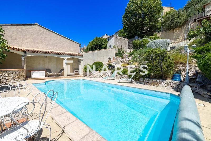 Maison - 173 m² - 5 pièces