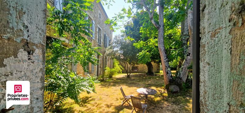 Maison - 520 m² - 17 pièces