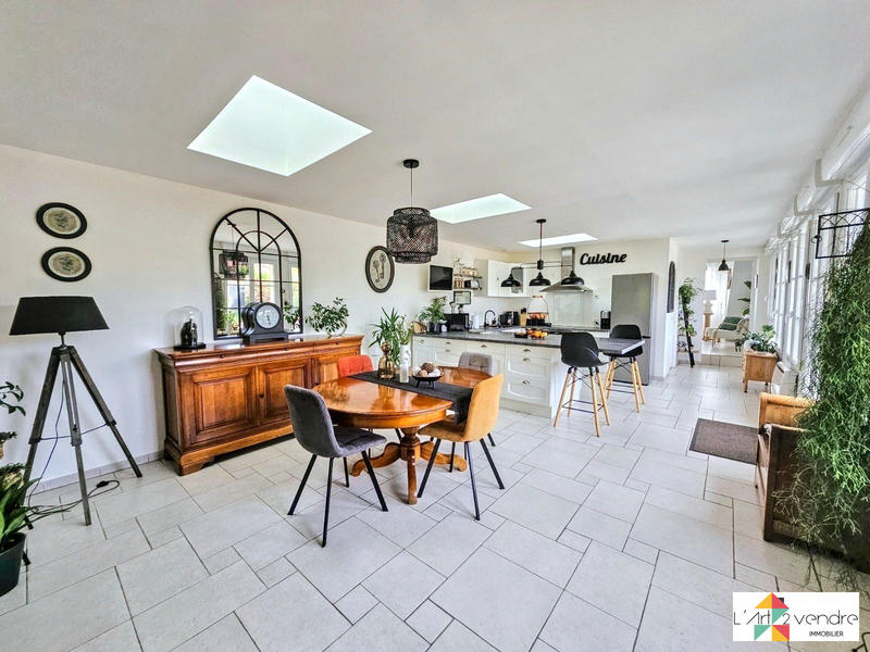 Maison - 182 m² - 6 pièces