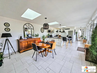 Maison - 182 m² - 6 pièces