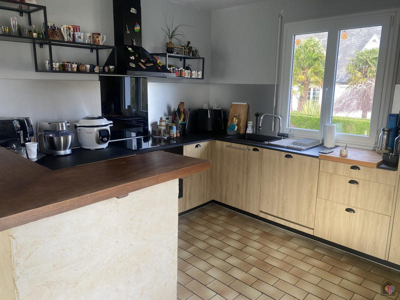 Maison - 90 m² - 5 pièces