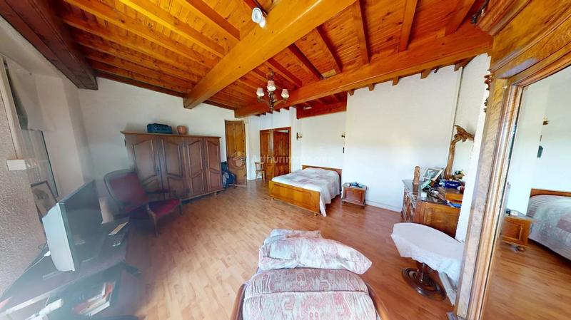 Maison - 160 m² - 9 pièces