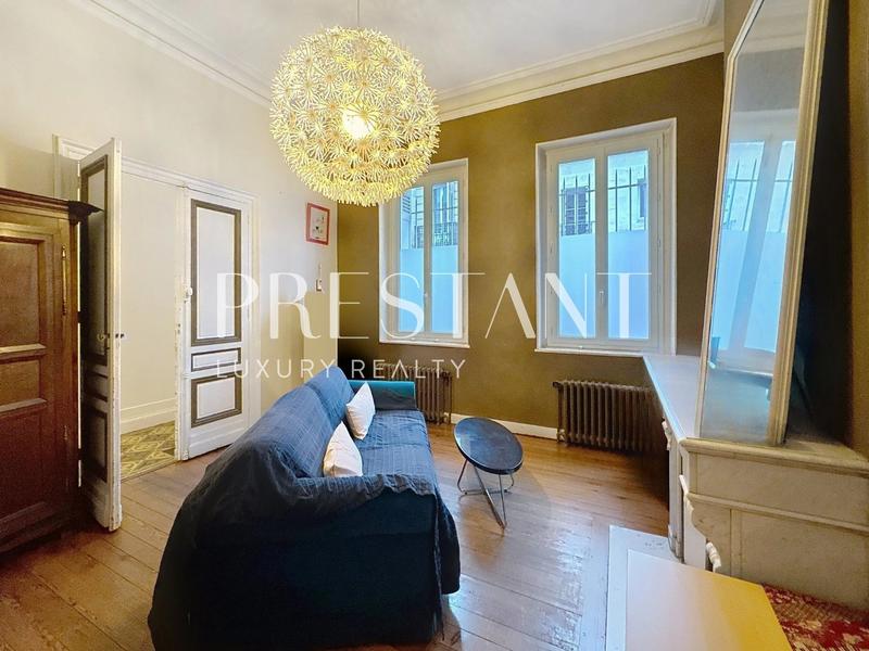 Maison - 200 m² - 7 pièces