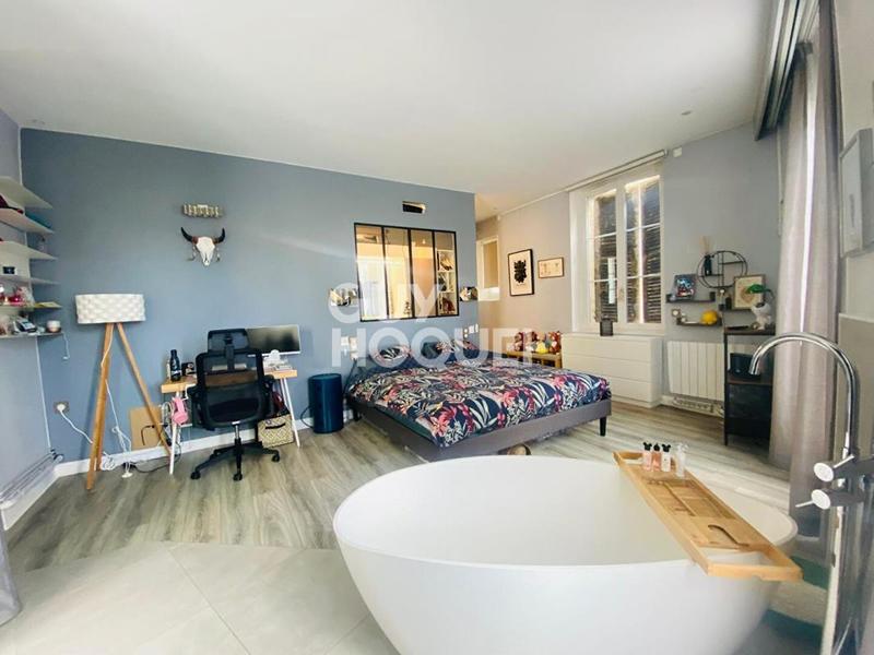 Appartement - 95 m² - 4 pièces