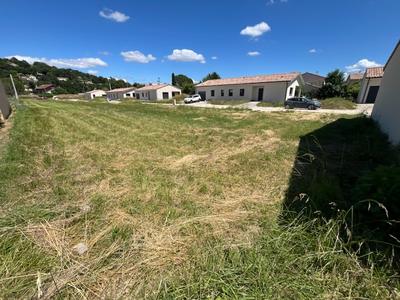 Terrain constructible - 560 m²