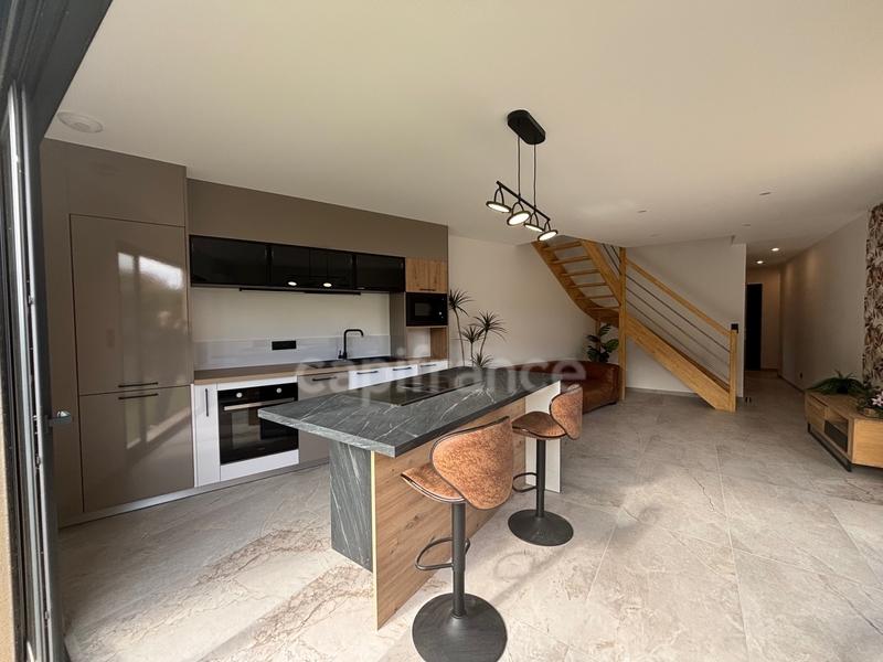 Maison - 85 m² - 4 pièces