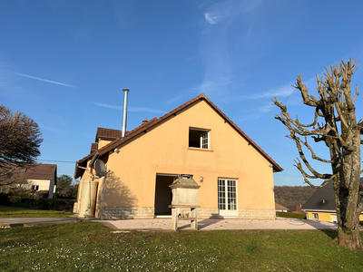 Maison - 250 m² - 11 pièces