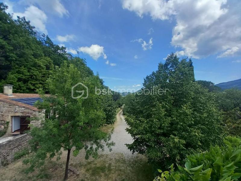 Maison - 400 m² - 17 pièces