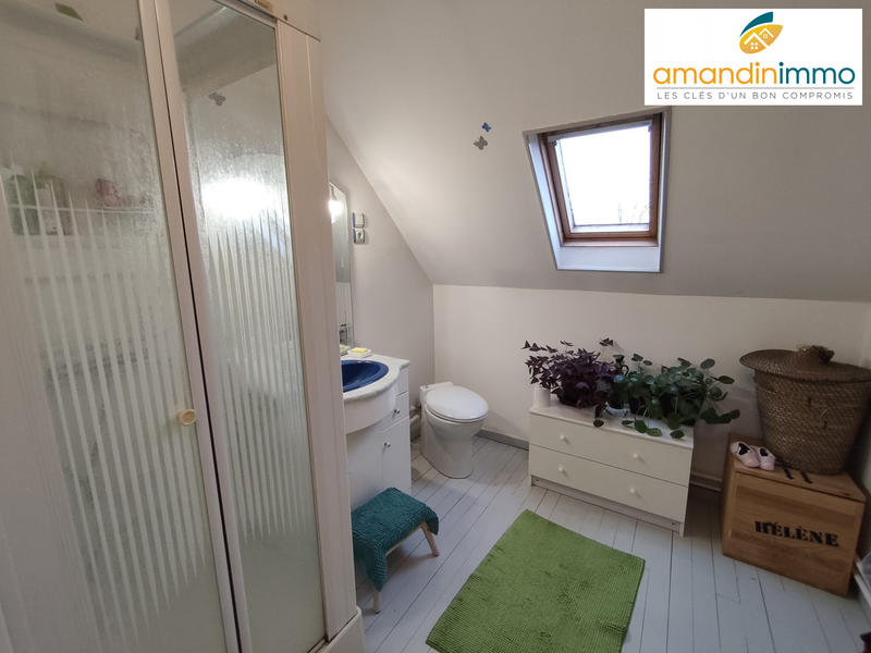 Maison - 97 m² - 7 pièces