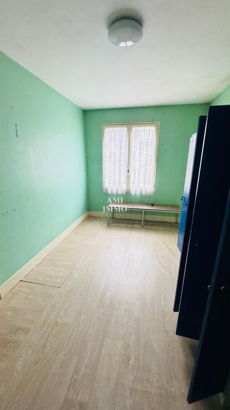 Maison - 216 m² - 10 pièces