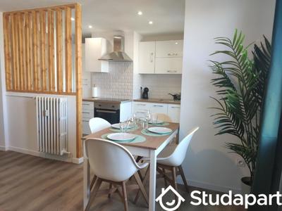 Chambre - 12 m² - 1 pièce