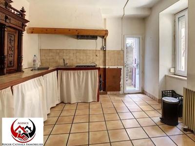 Maison de village - 135 m² - 9 pièces