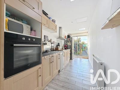 Maison - 92 m² - 5 pièces