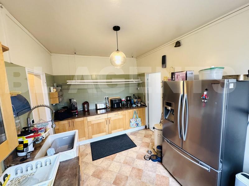 Maison - 264 m² - 7 pièces