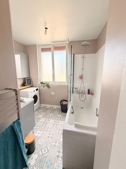 Appartement - 82 m² - 3 pièces