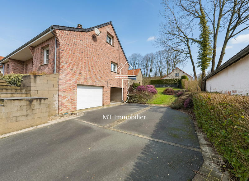 Maison - 141 m² - 8 pièces