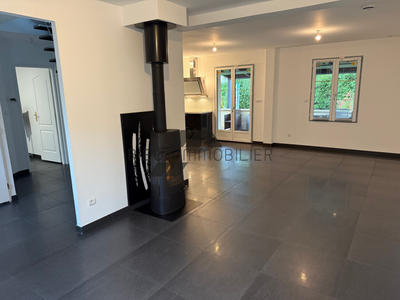 Propriété - 143 m² - 6 pièces