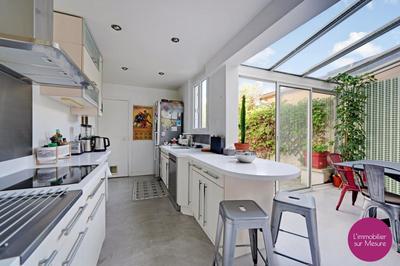 Villa - 220 m² - 8 pièces