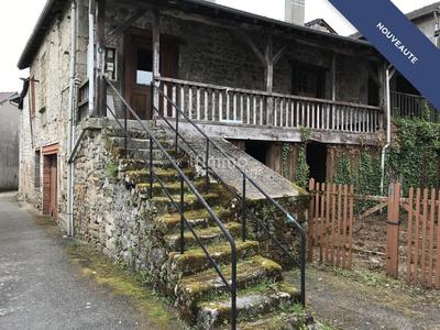 Maison de village - 300 m² - 15 pièces
