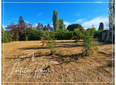 Terrain constructible - 1 040 m²