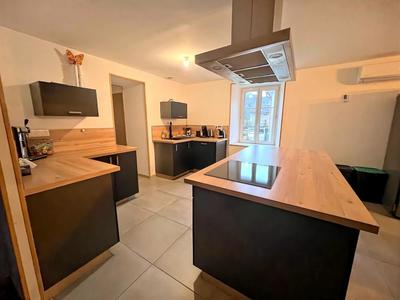 Maison - 105 m² - 6 pièces