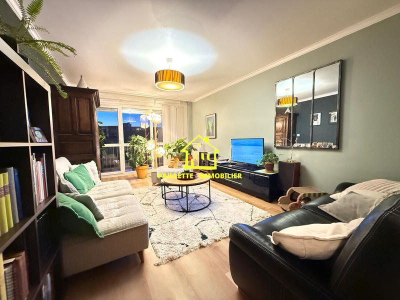 Appartement - 82 m² - 4 pièces