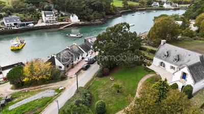 Demeure - 211 m² - 8 pièces