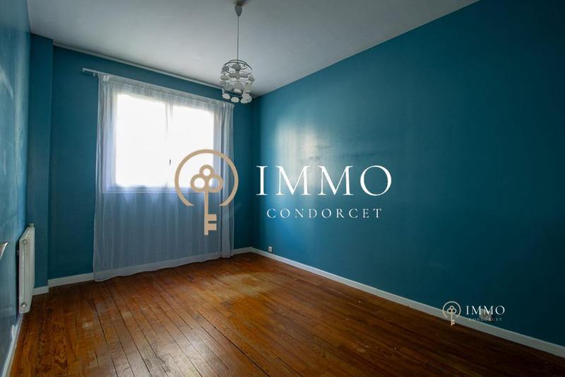 Appartement - 85 m² - 5 pièces