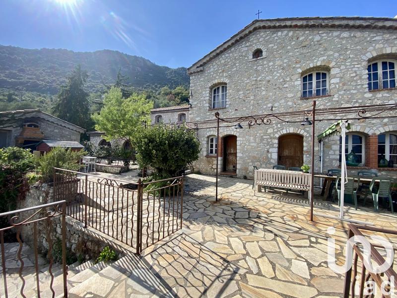 Maison - 332 m² - 7 pièces