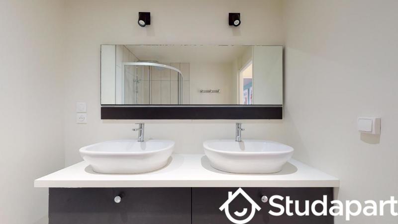 Chambre - 12 m² - 1 pièce