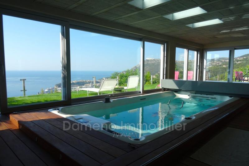 Maison - 417 m² - 8 pièces