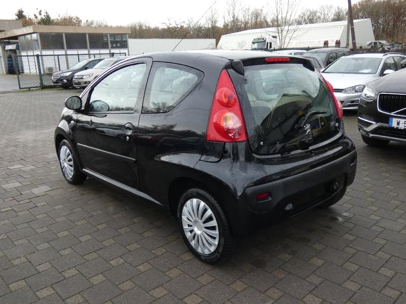 Peugeot 107 1.0 Essence 68cv Filou