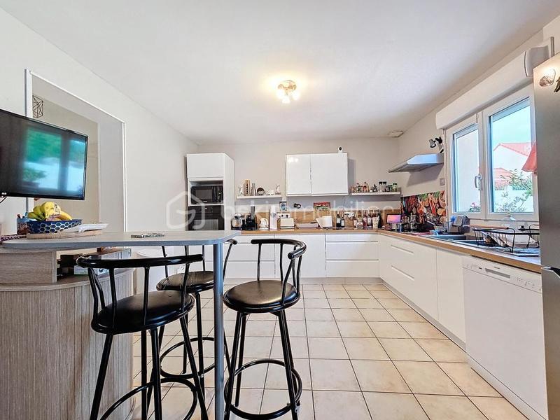 Maison - 97 m² - 6 pièces