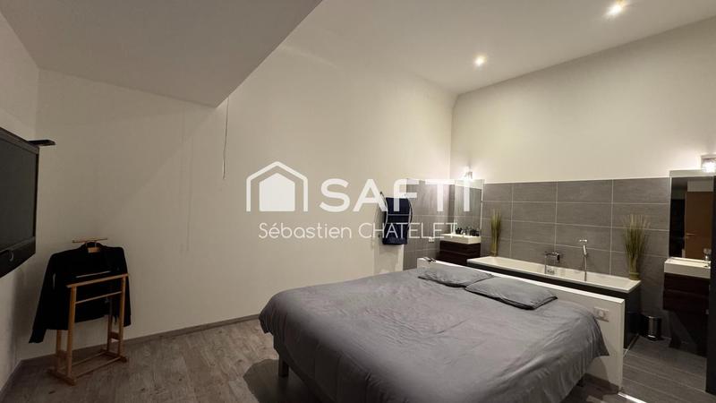 Loft - 177 m² - 5 pièces