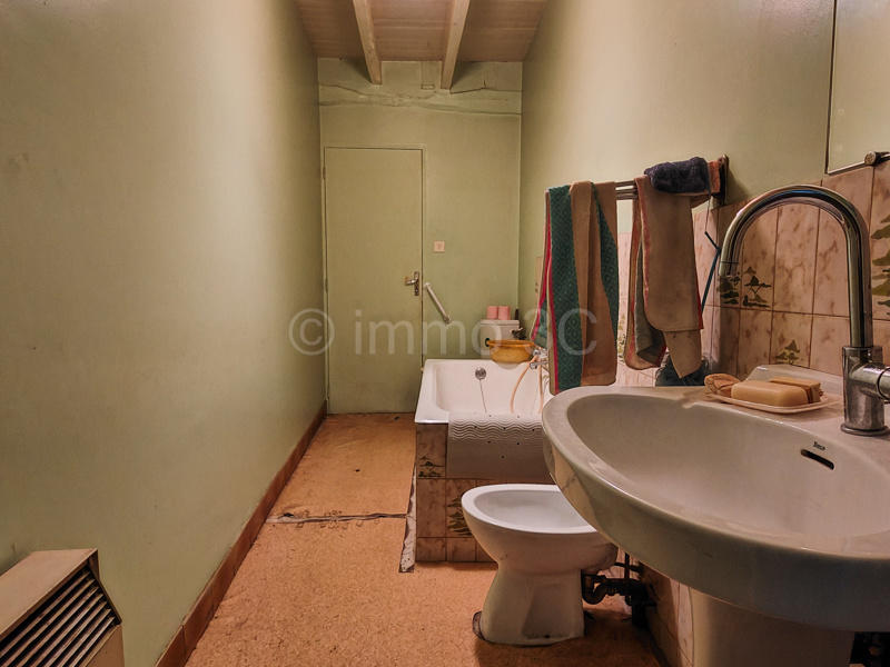 Maison en pierre - 105 m² - 4 pièces