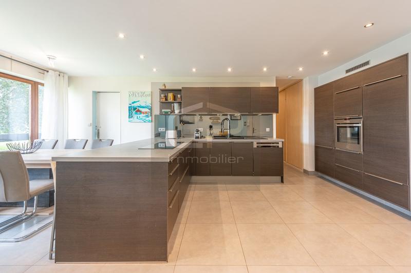 Appartement ancien - 85 m² - 4 pièces