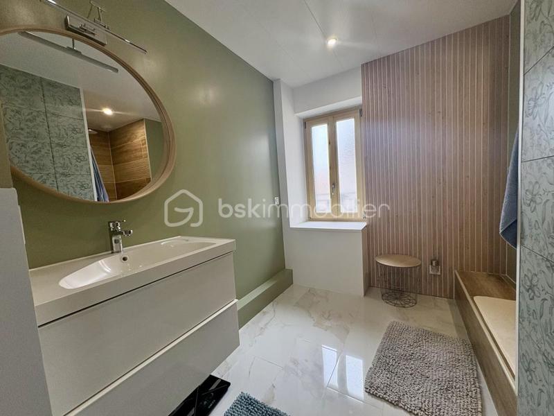 Maison de ville - 92 m² - 4 pièces