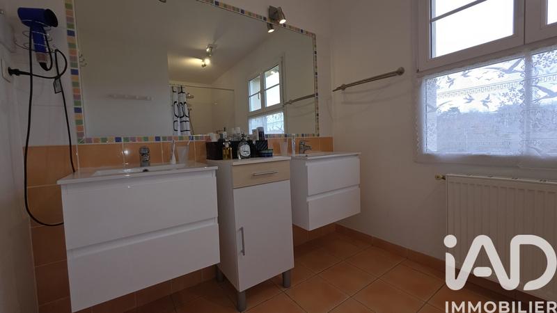 Maison - 240 m² - 9 pièces