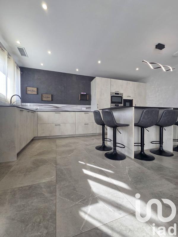 Maison de maîtres - 220 m² - 6 pièces