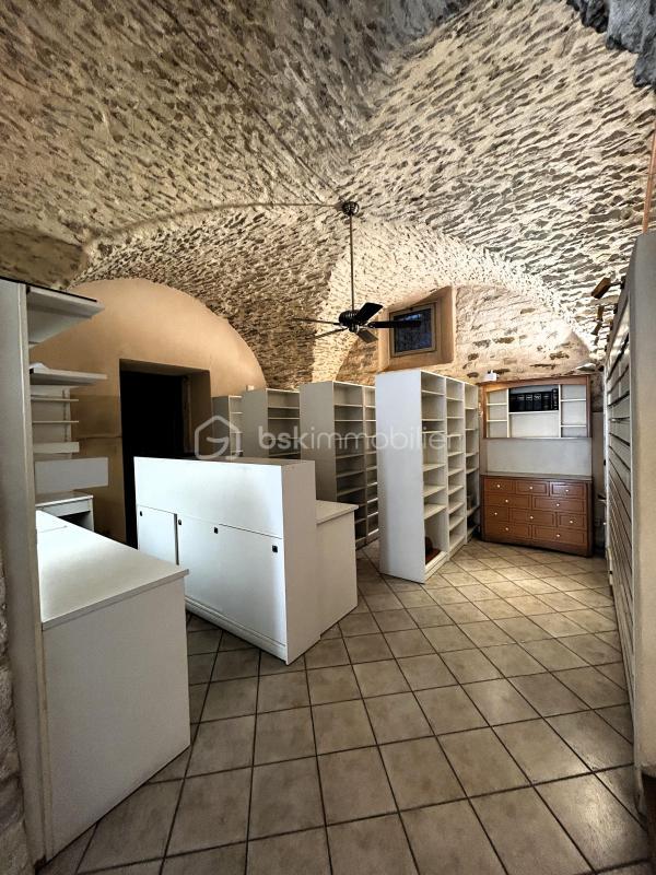 Local commercial - 145 m² - 2 pièces