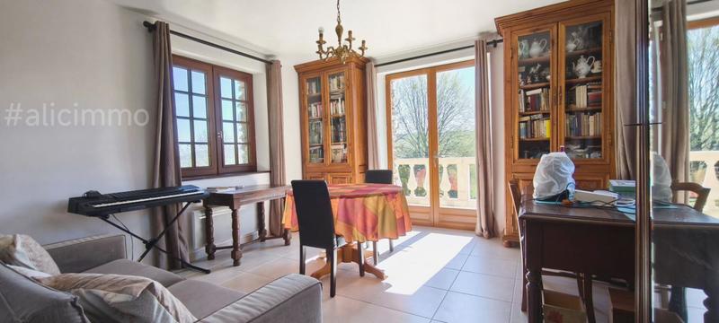 Maison - 182 m² - 7 pièces