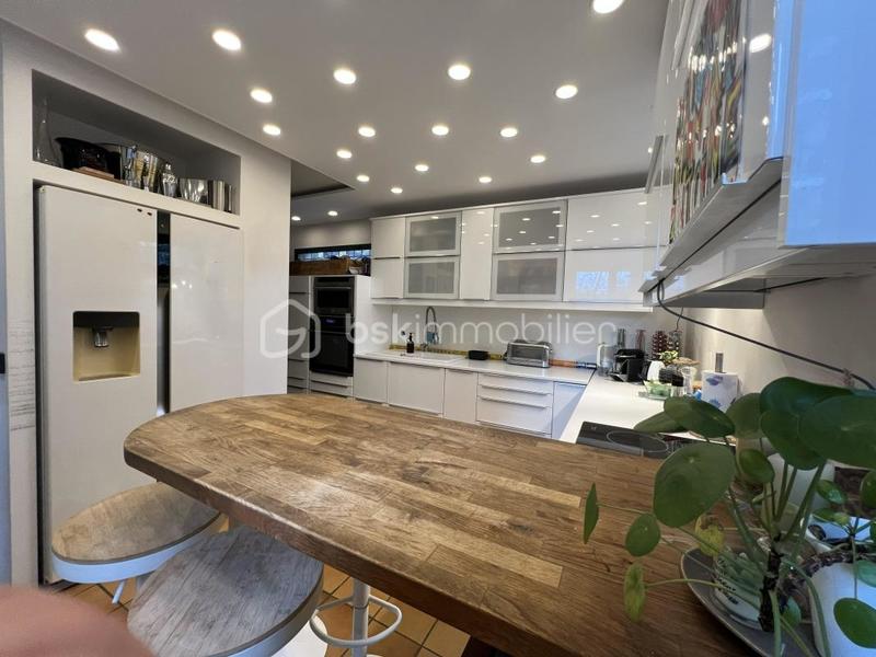 Maison traditionnelle - 105 m² - 5 pièces