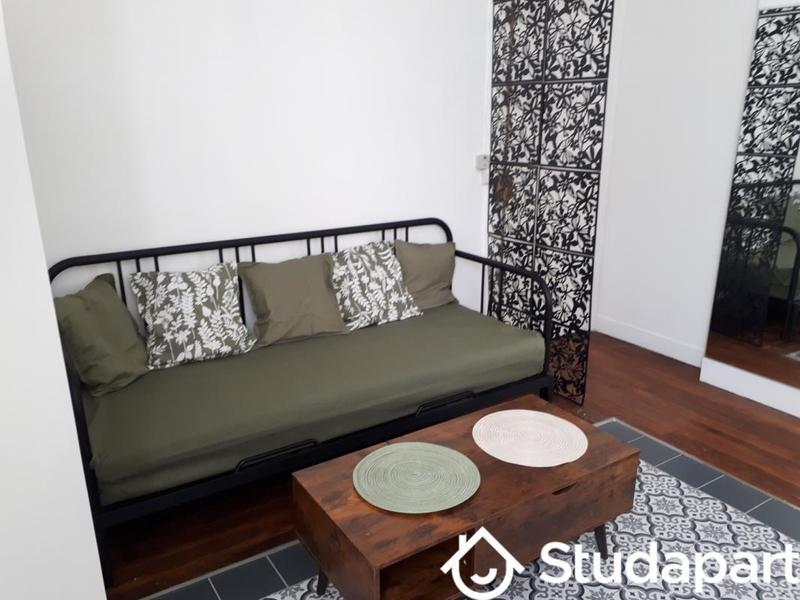 Chambre - 15 m² - 1 pièce