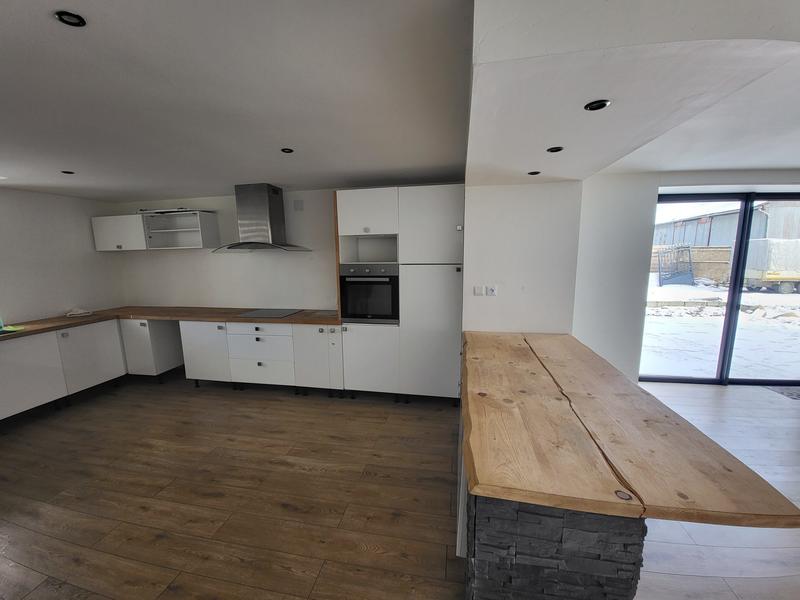Maison - 253 m² - 7 pièces