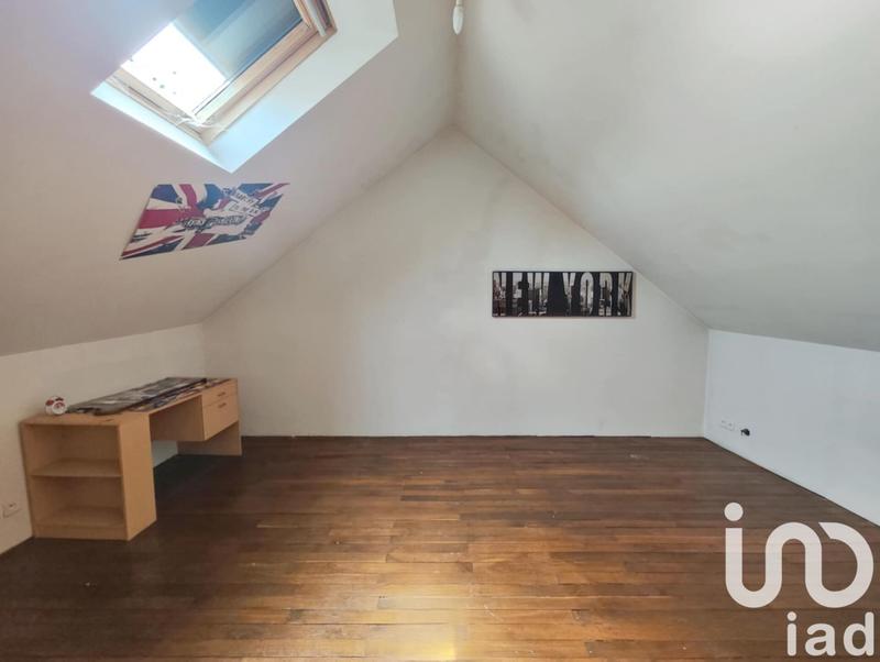 Maison - 208 m² - 8 pièces