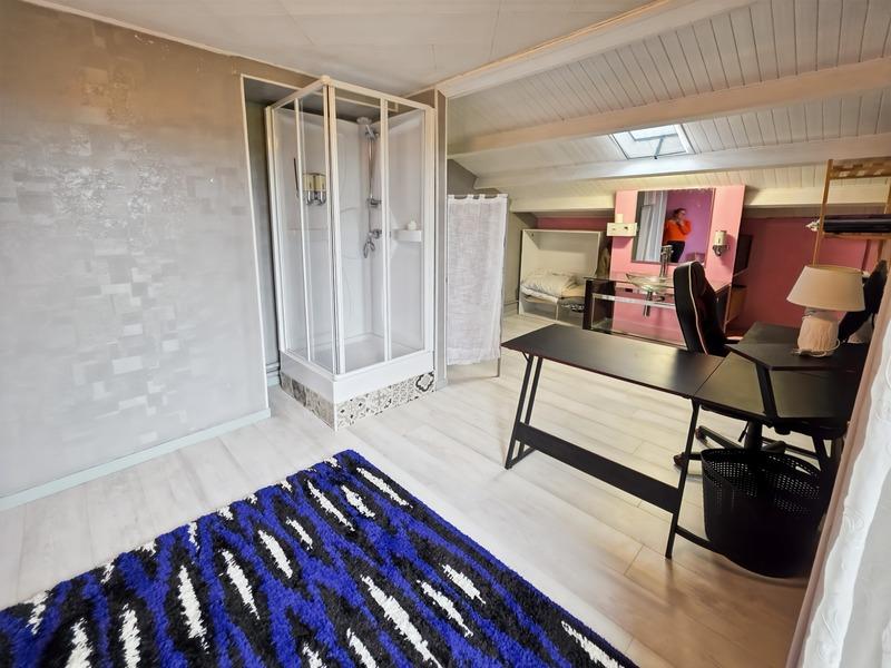 Maison - 211 m² - 13 pièces