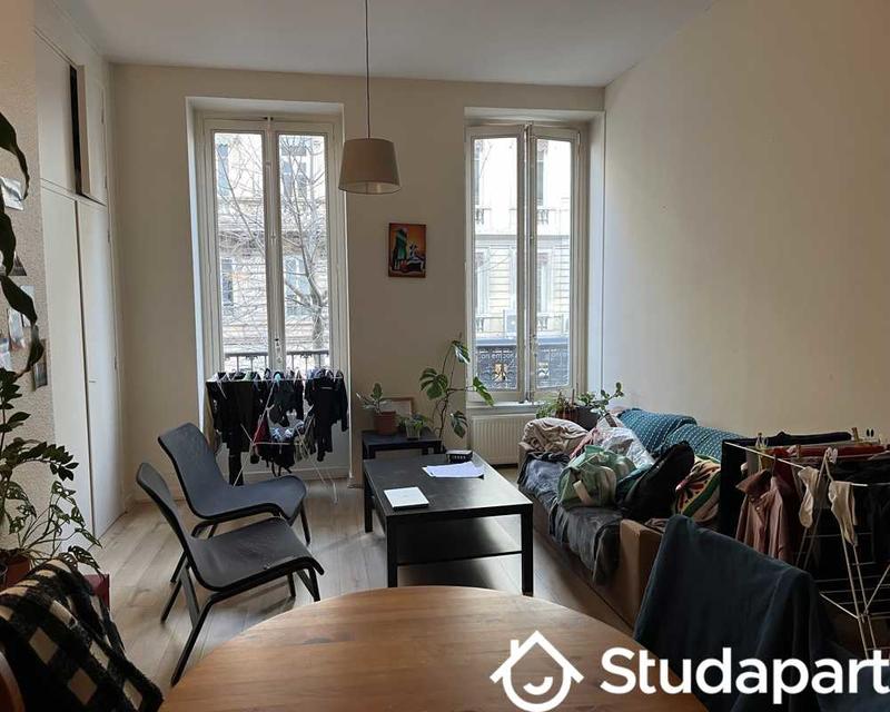 Chambre - 55 m² - 1 pièce