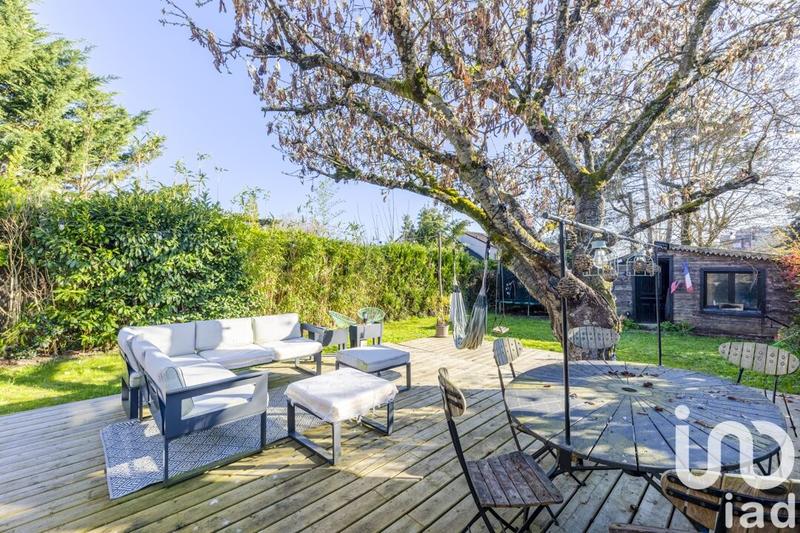 Maison - 137 m² - 8 pièces