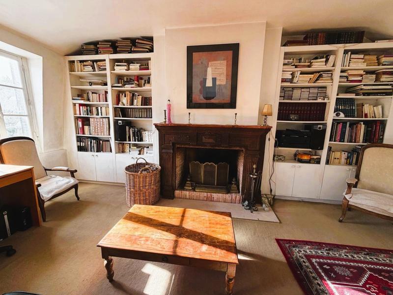 Maison - 210 m² - 7 pièces