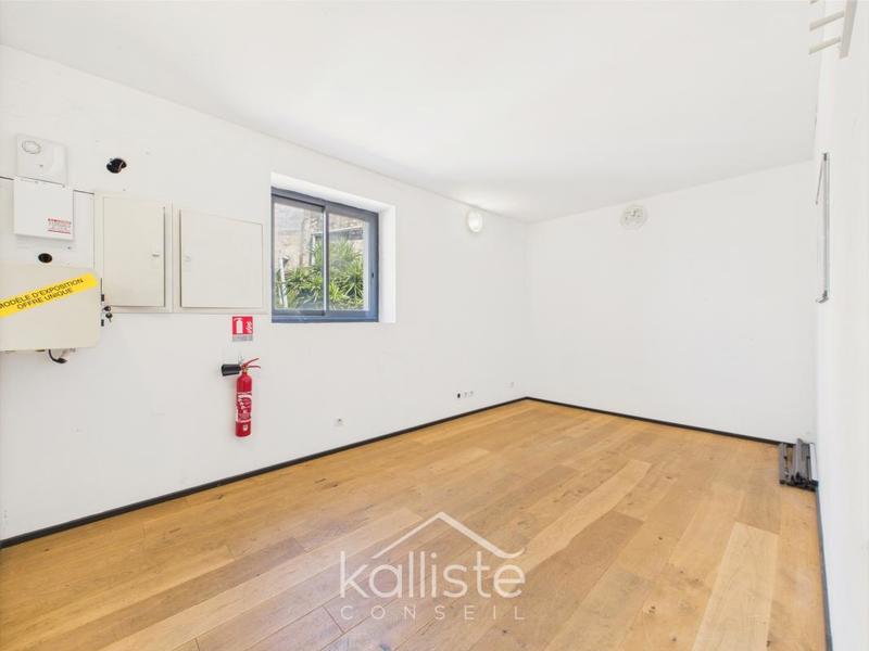 Local commercial - 437 m²